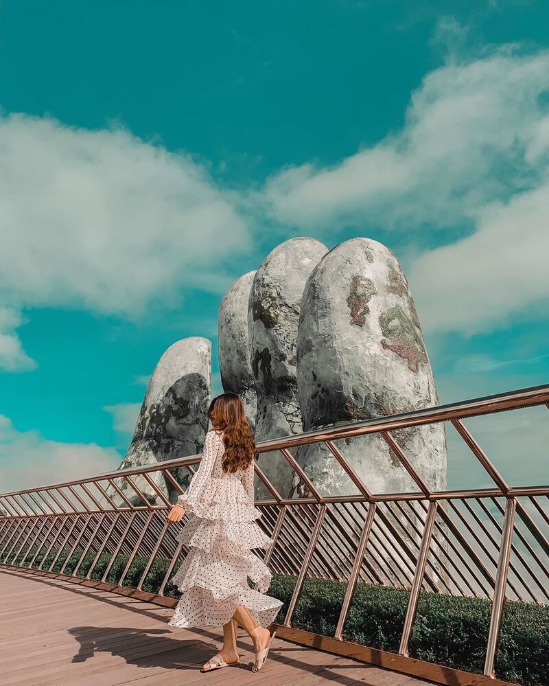 Một vài hình ảnh check-in tại Cầu Vàng Đà Nẵng