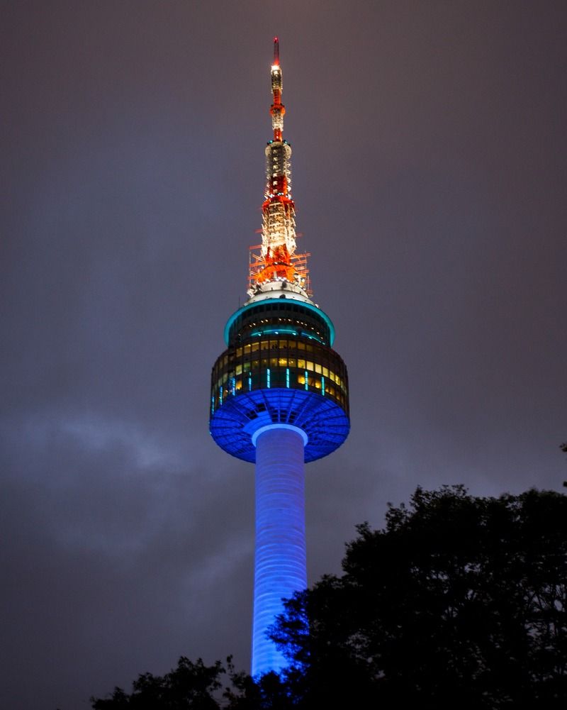 Xem show trình diễn ánh sáng Namsan Tower Light Show