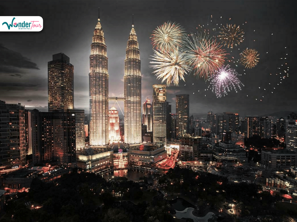 Ngắm pháo hoa đêm giao thừa tại Malaysia